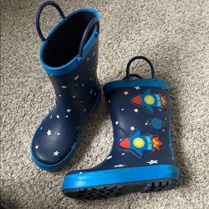 Rain boots